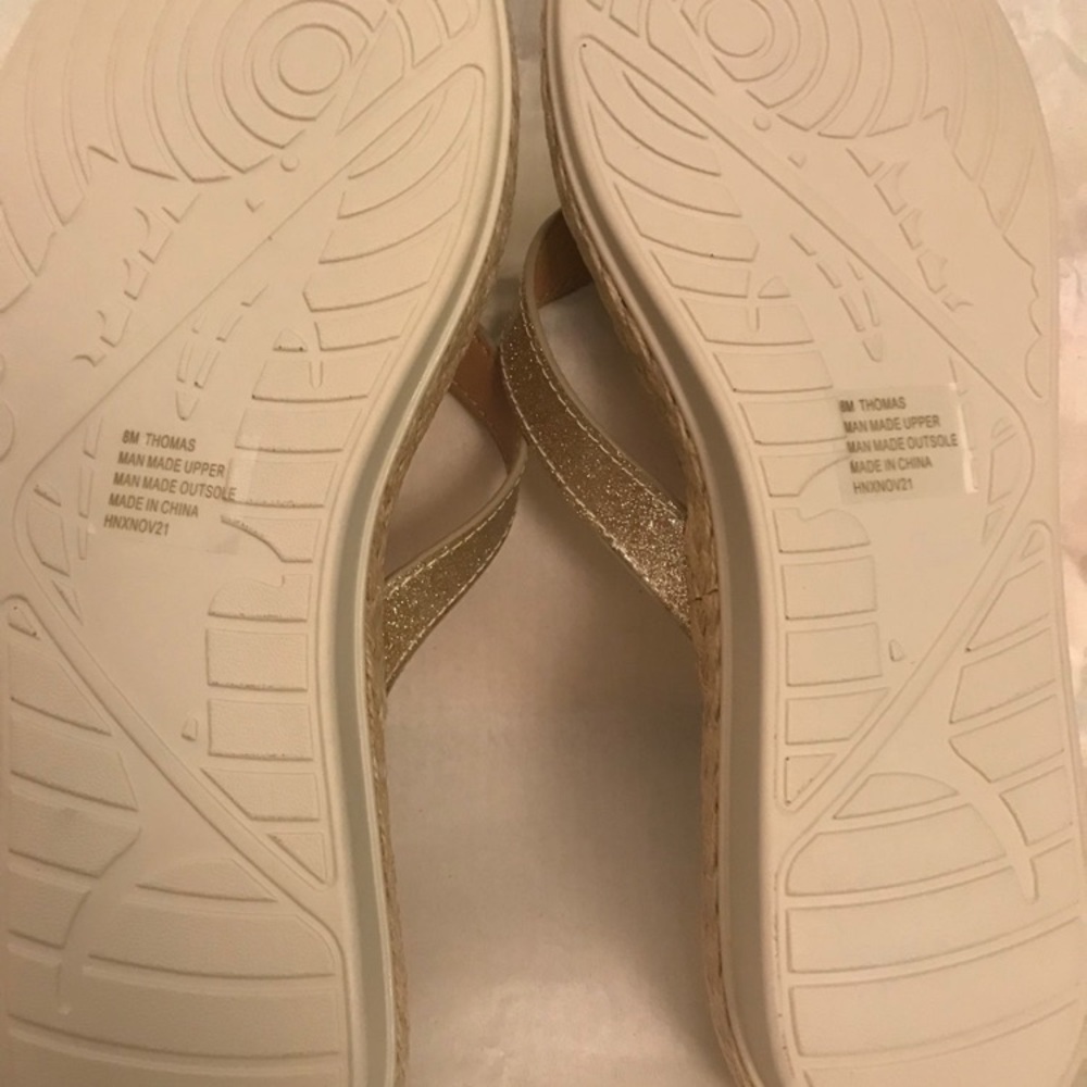 New Sandals - Picture 6 of 10